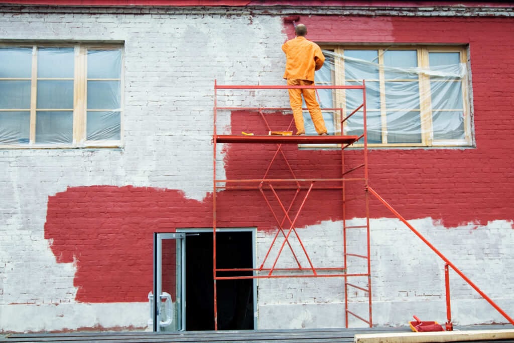 Инновационные технологии в производстве резиновой краски для фасадов зданий